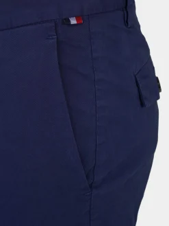 Bermudas de algodão stretch com bolsos laterais