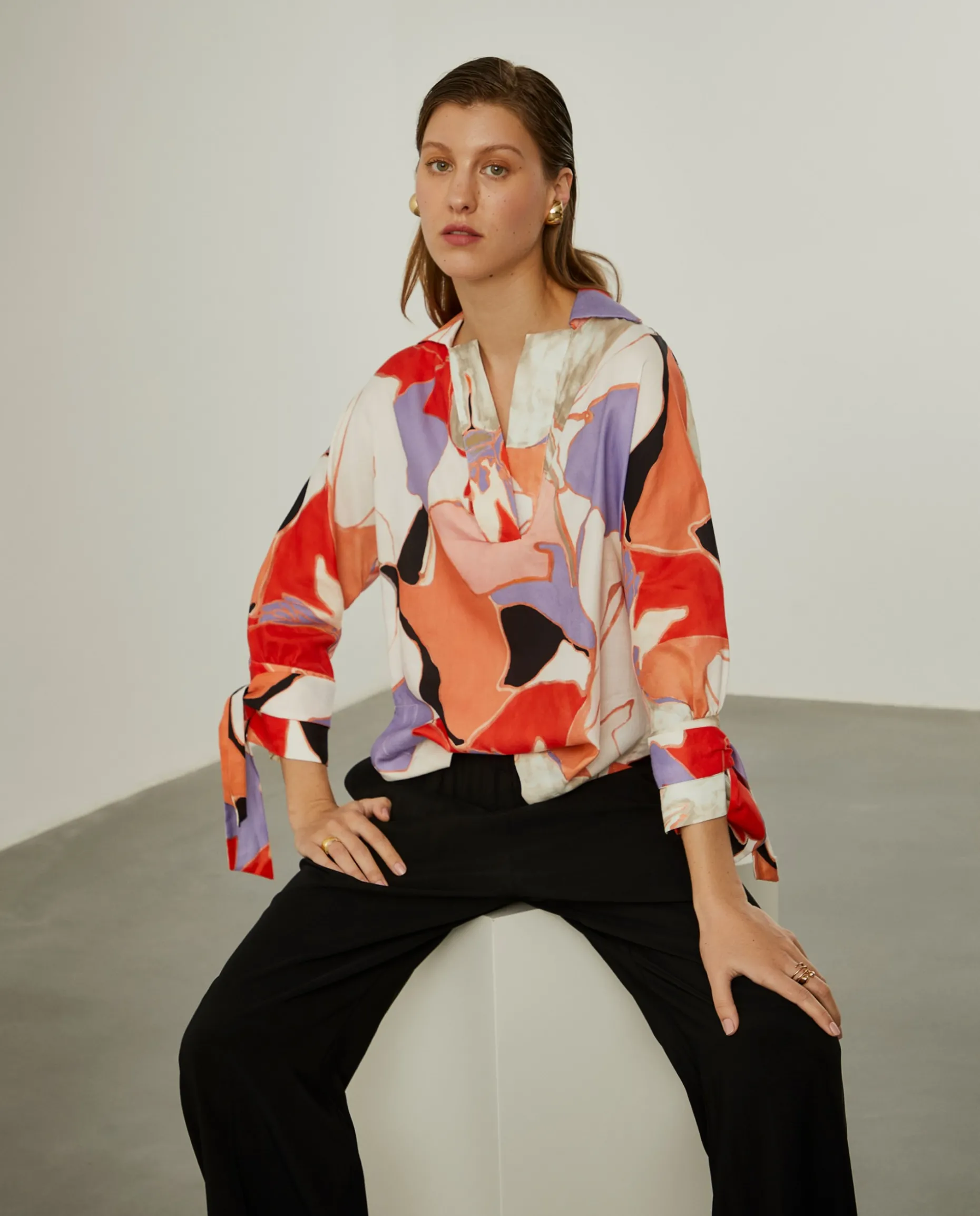 Blusa de algodão com padrão abstrato