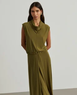 Blusa em malha fluida sem mangas