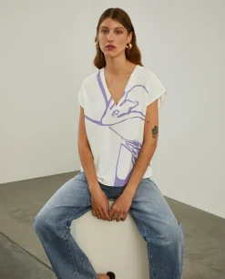 Blusa fluida com padrão floral