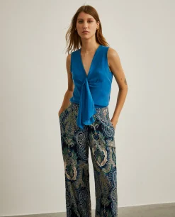 Blusa fluida sem mangas