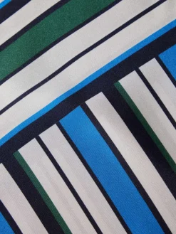 Blusa manga curta com padrão de riscas