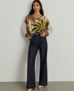 Blusa tropical decote em V