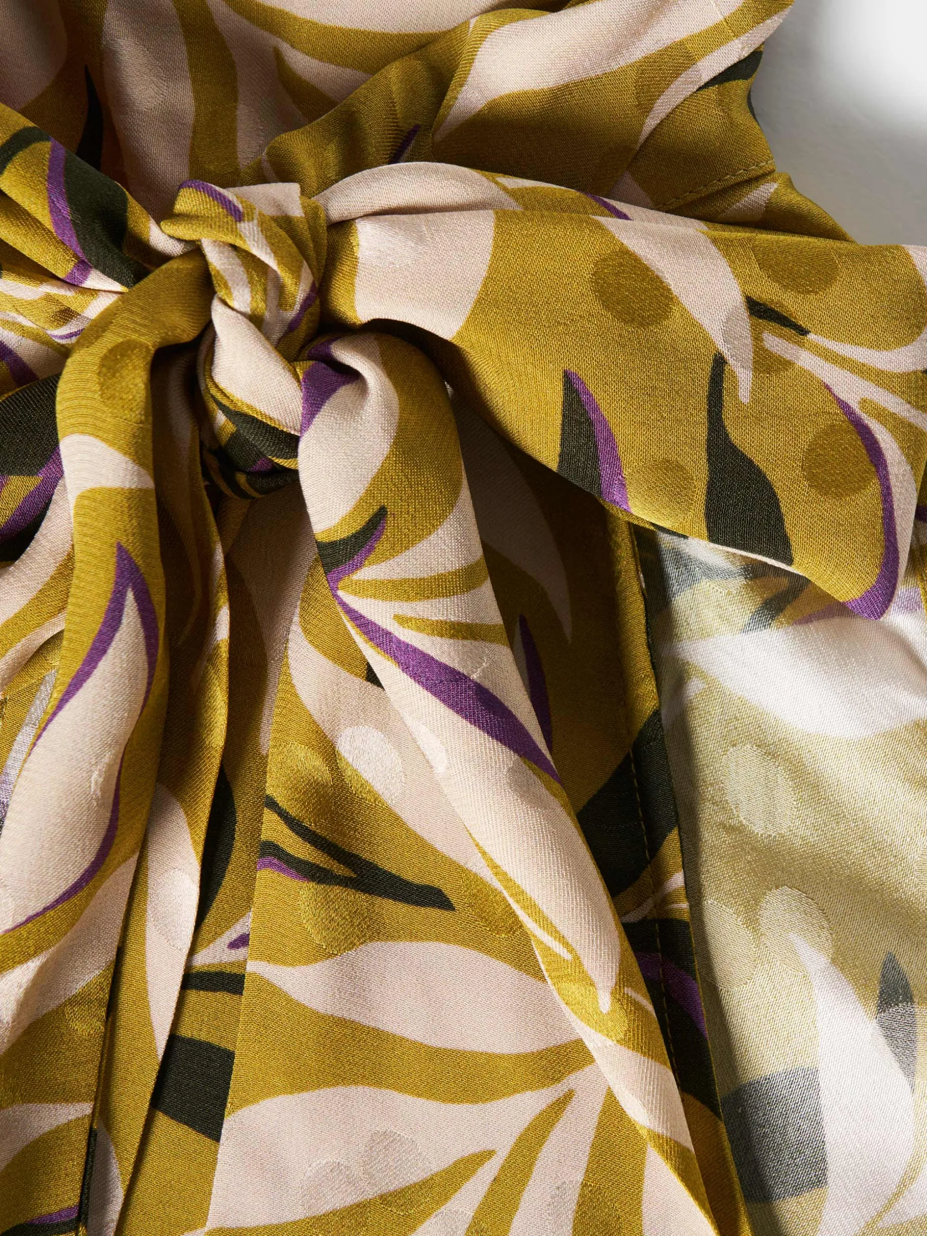 Blusa tropical sem mangas