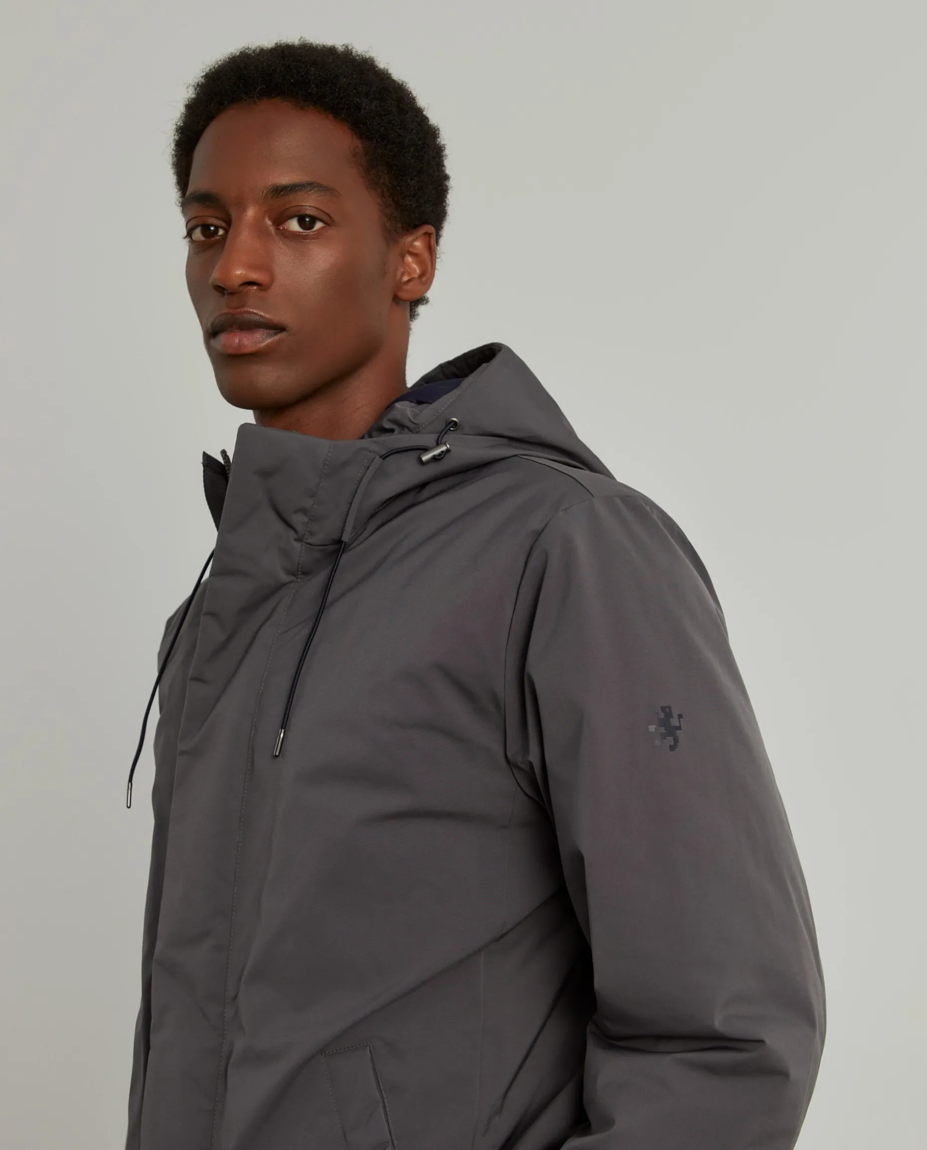 Blusão acolchoado com capuz