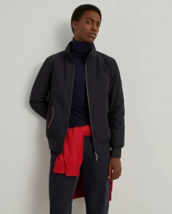 Blusão acolchoado com capuz embutido