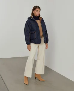 Blusão acolchoado com capuz