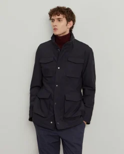 Blusão acolchoado com capuz e bolsos