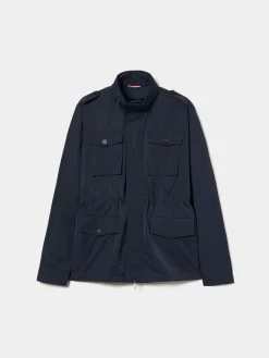 Blusão com bolsos e capuz embutido