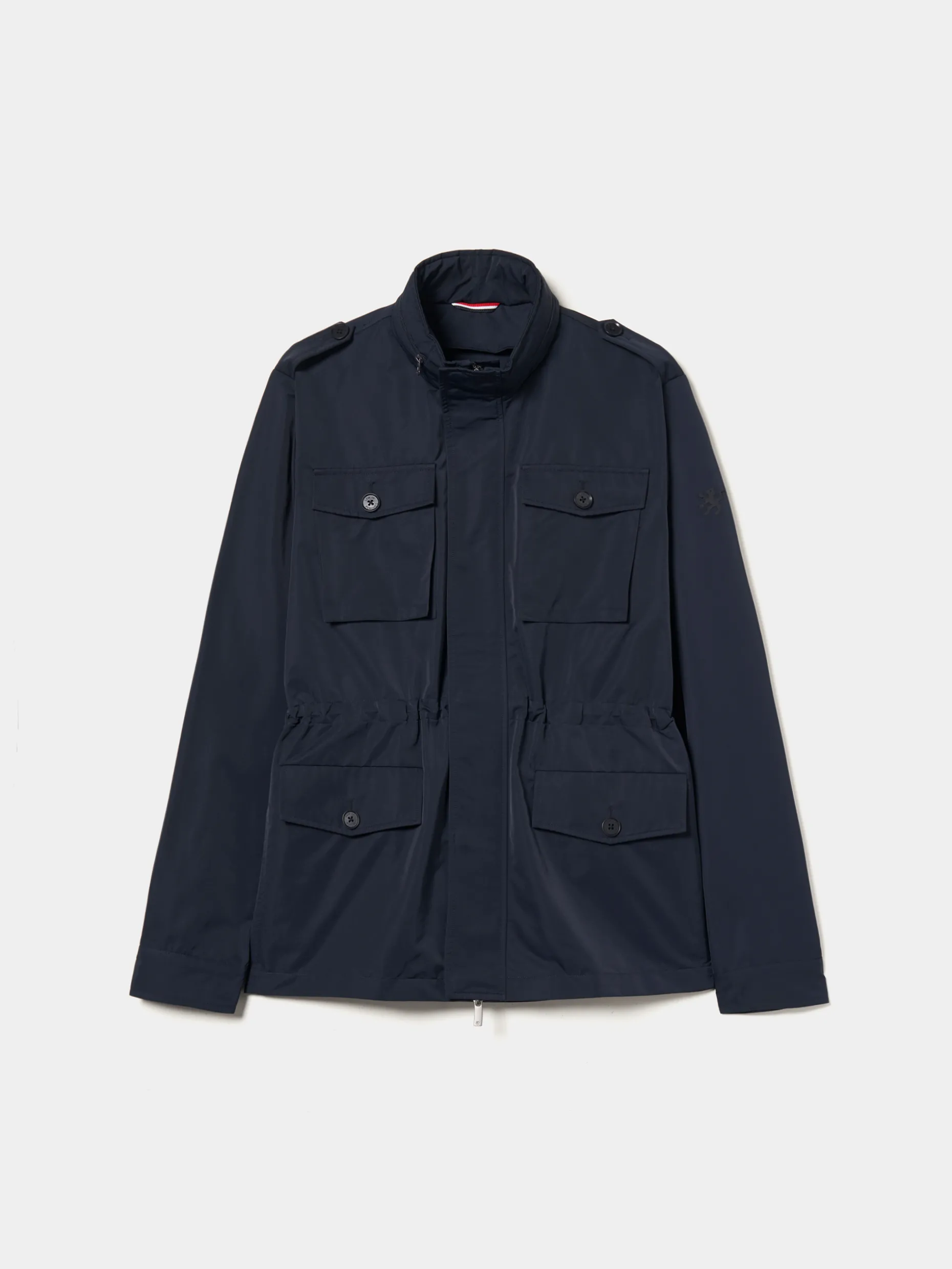 Blusão com bolsos e capuz embutido