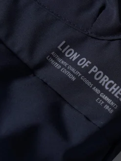 Blusão com capuz com pelo removível