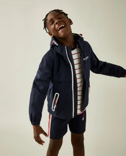 Blusão com capuz e riscas em contraste