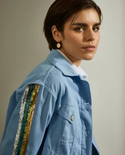 Blusão com lantejoulas