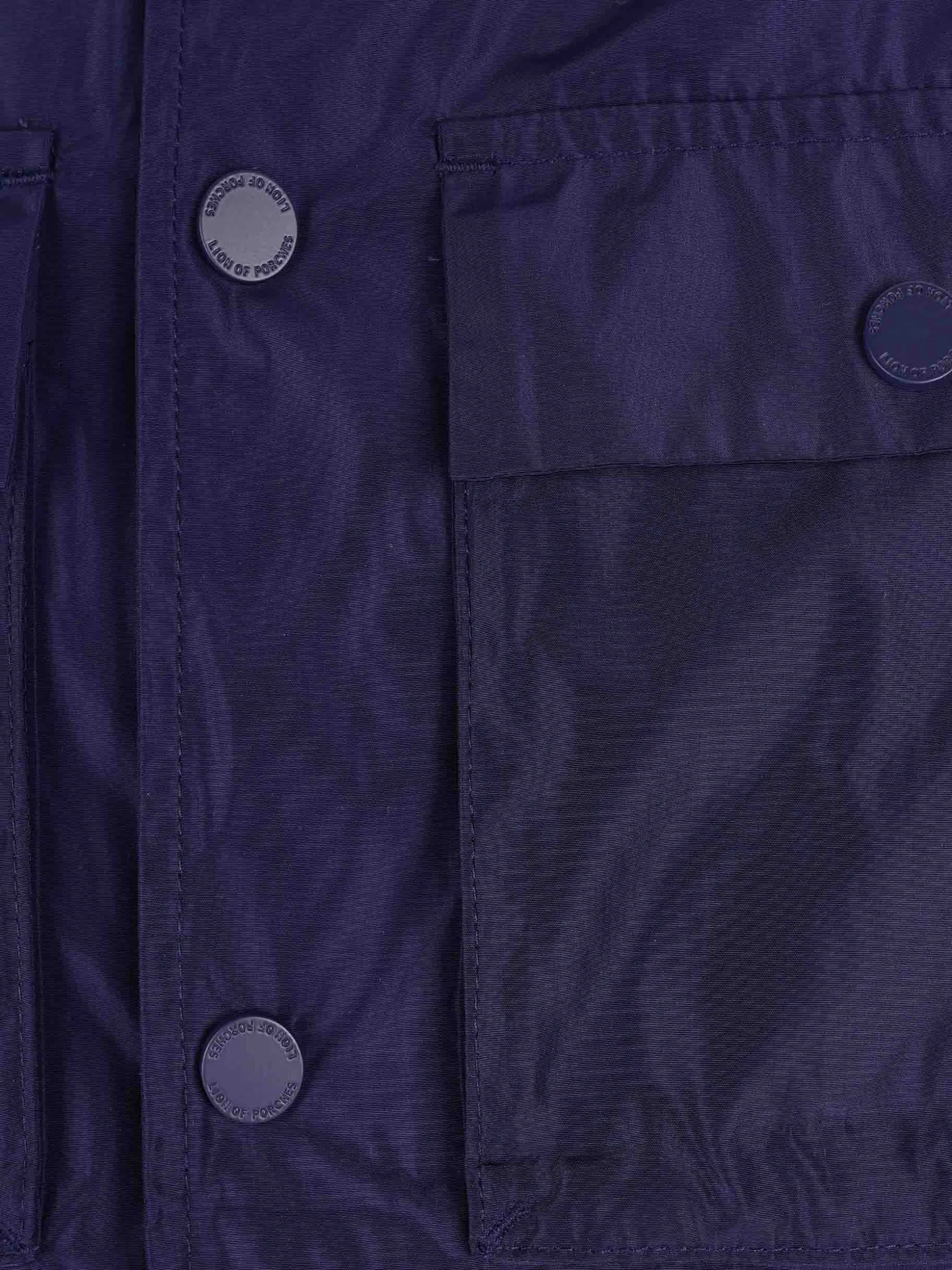 Blusão de tecido técnico com bolsos