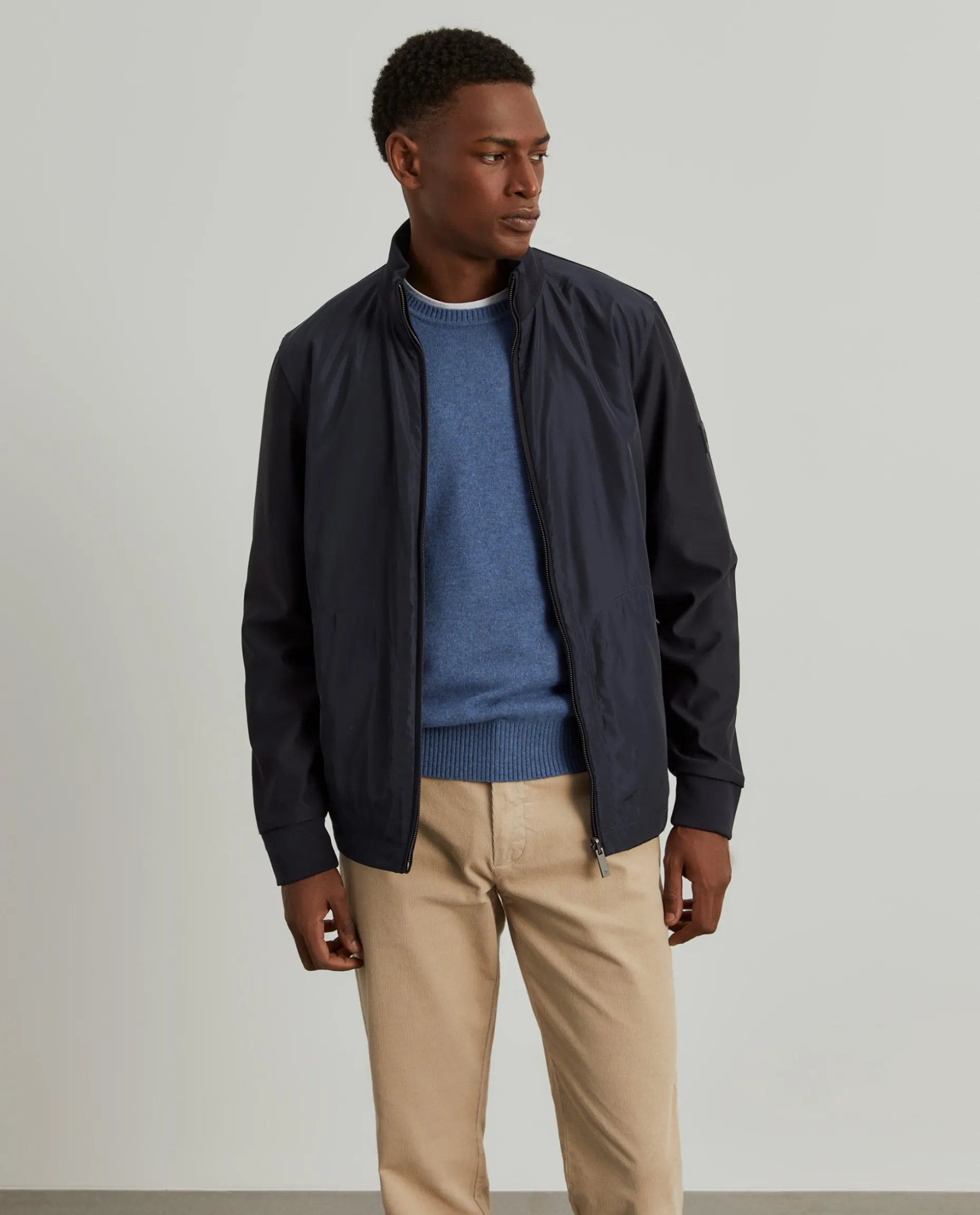 Blusão reversível com gola alta