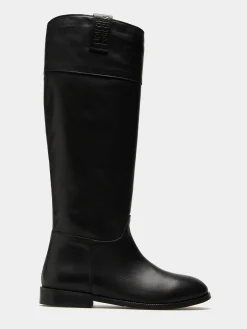 Bota de cano alto em pele