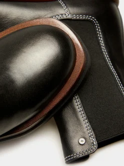 Botins chelsea em pele