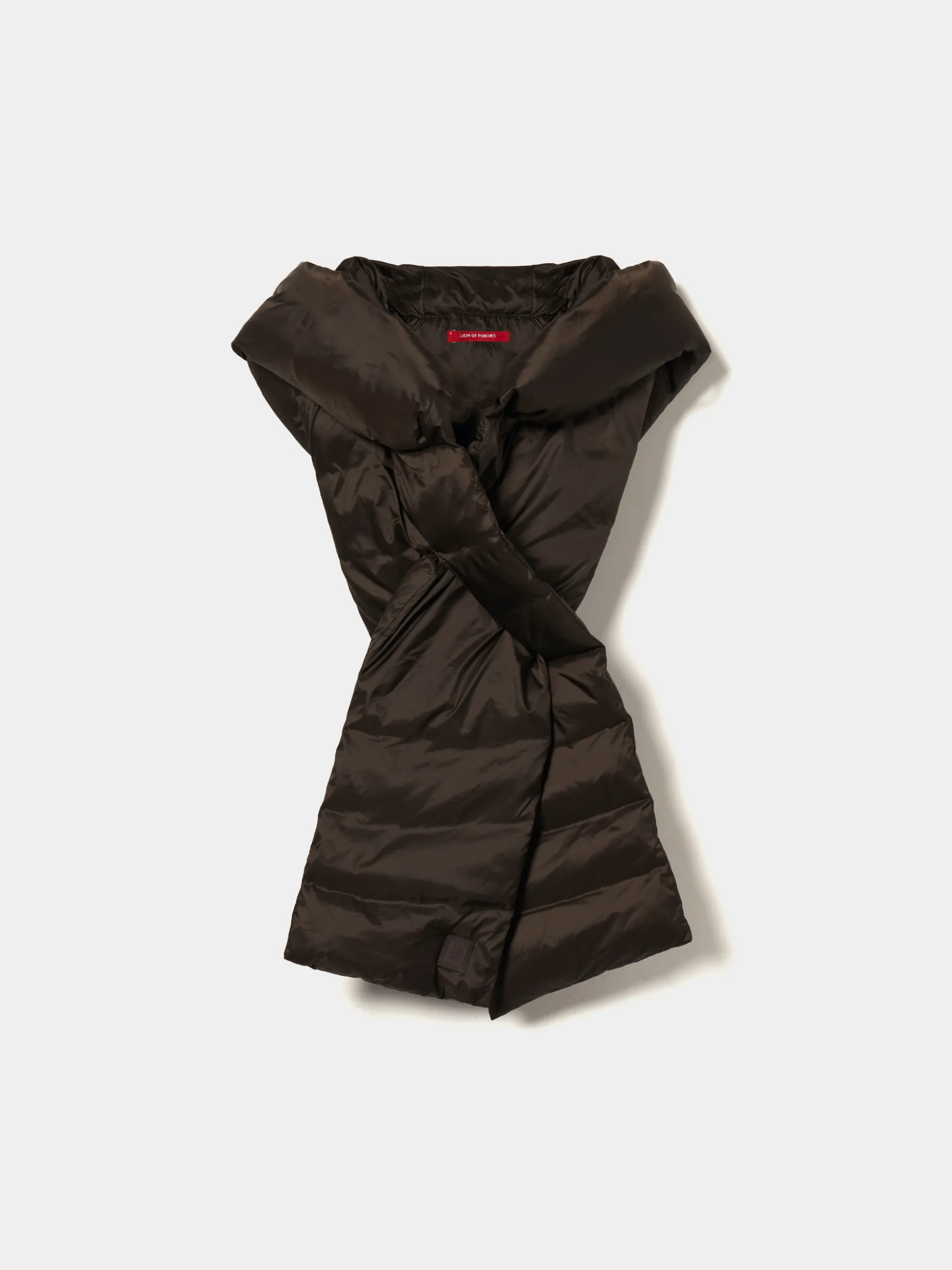 Cachecol acolchoado com capuz