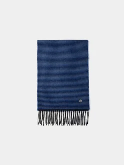 Cachecol com padrão geométrico