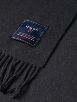 Cachecol de lã com franjas