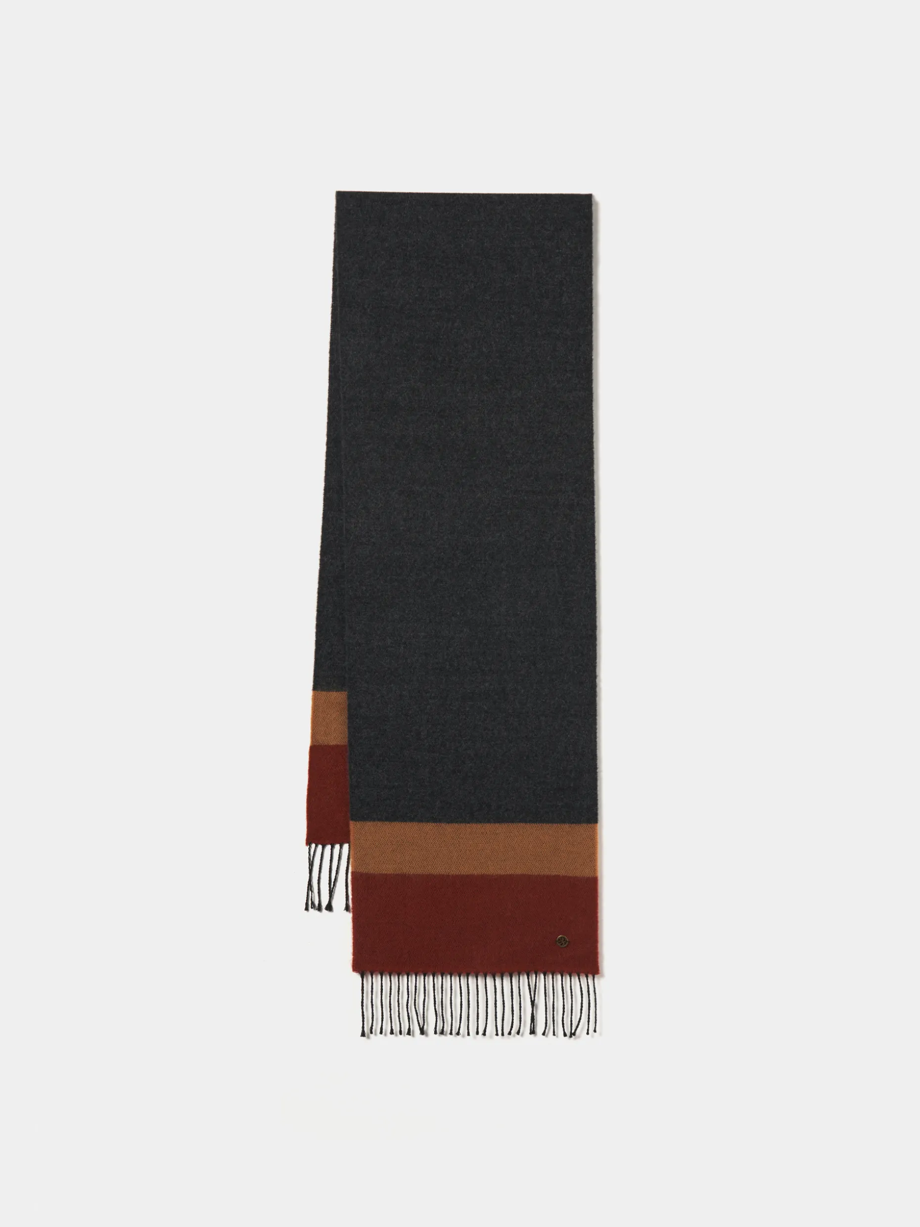 Cachecol tricolor com franjas