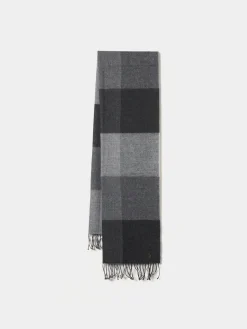 Cachecol tricolor com franjas