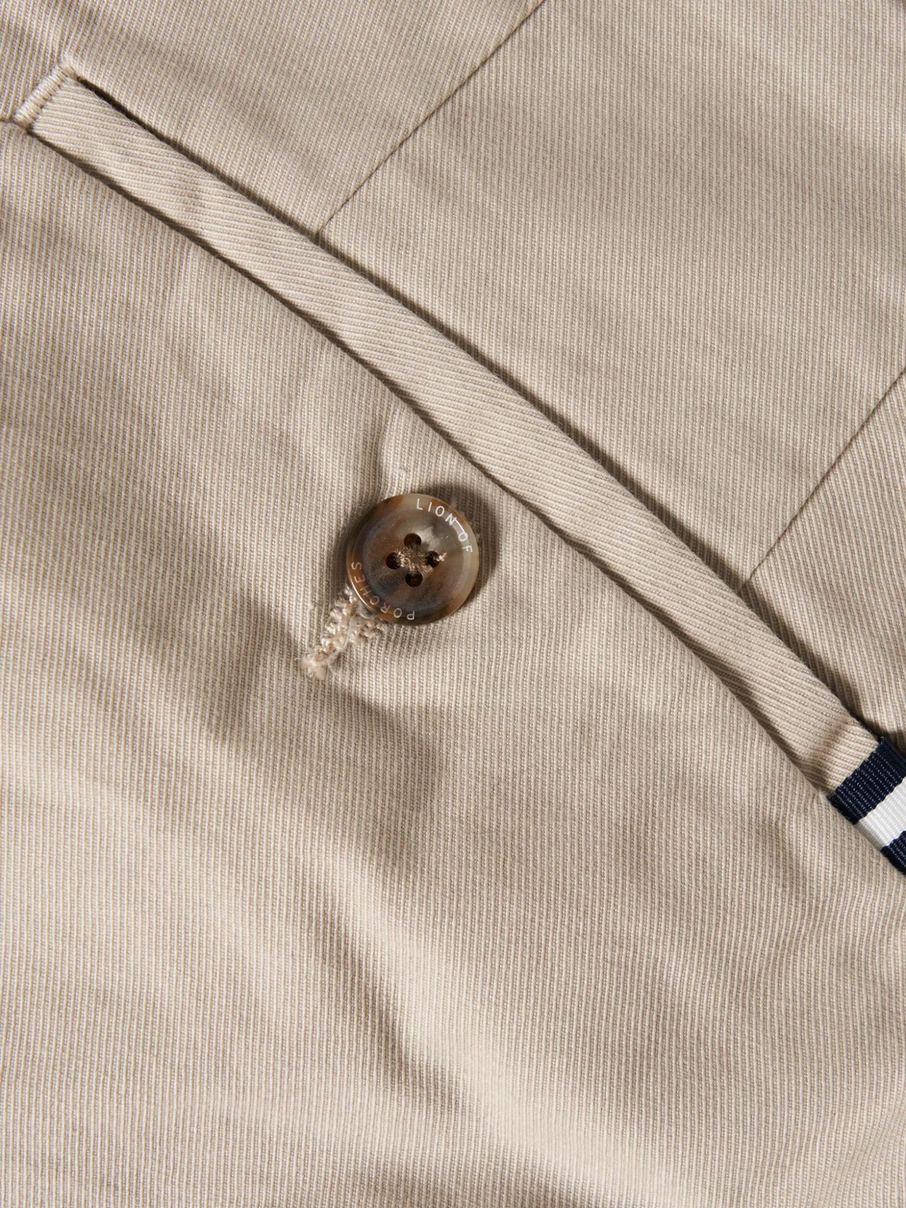 Calças chino em sarja com pregas