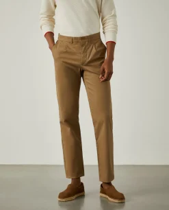 Calças chino em sarja com pregas