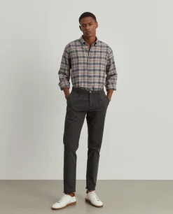 Calças Chino Regular Fit com pregas