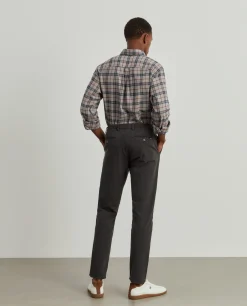 Calças Chino Regular Fit com pregas