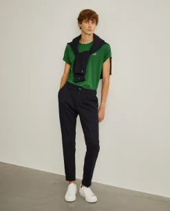 Calças chino regular fit com pregas