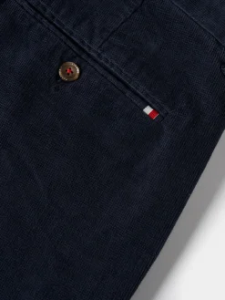 Calças chino regular fit em veludo