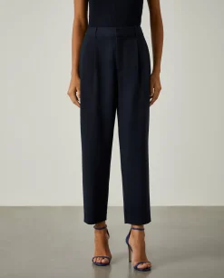 Calças clássicas com prega