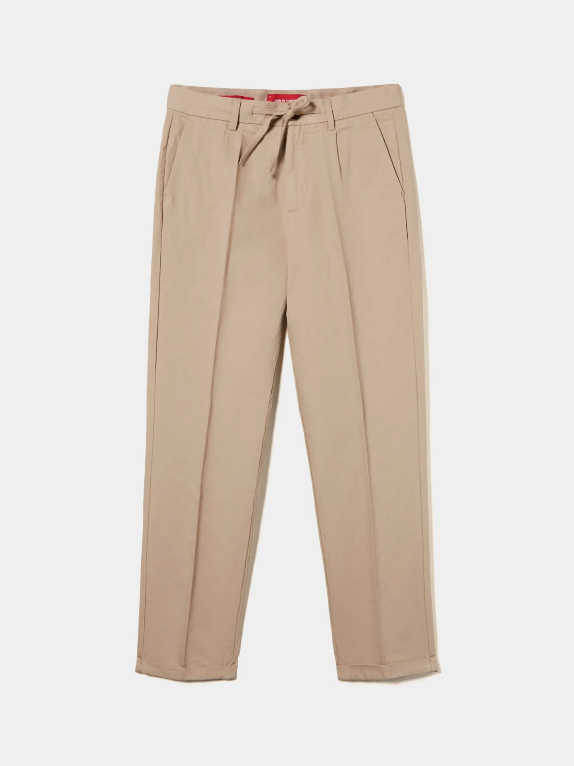 Calças com pregas e cordão