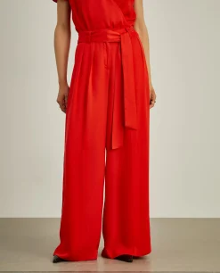 Calças culotte com pregas e cinto
