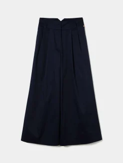 Calças de perna larga com pregas na frente