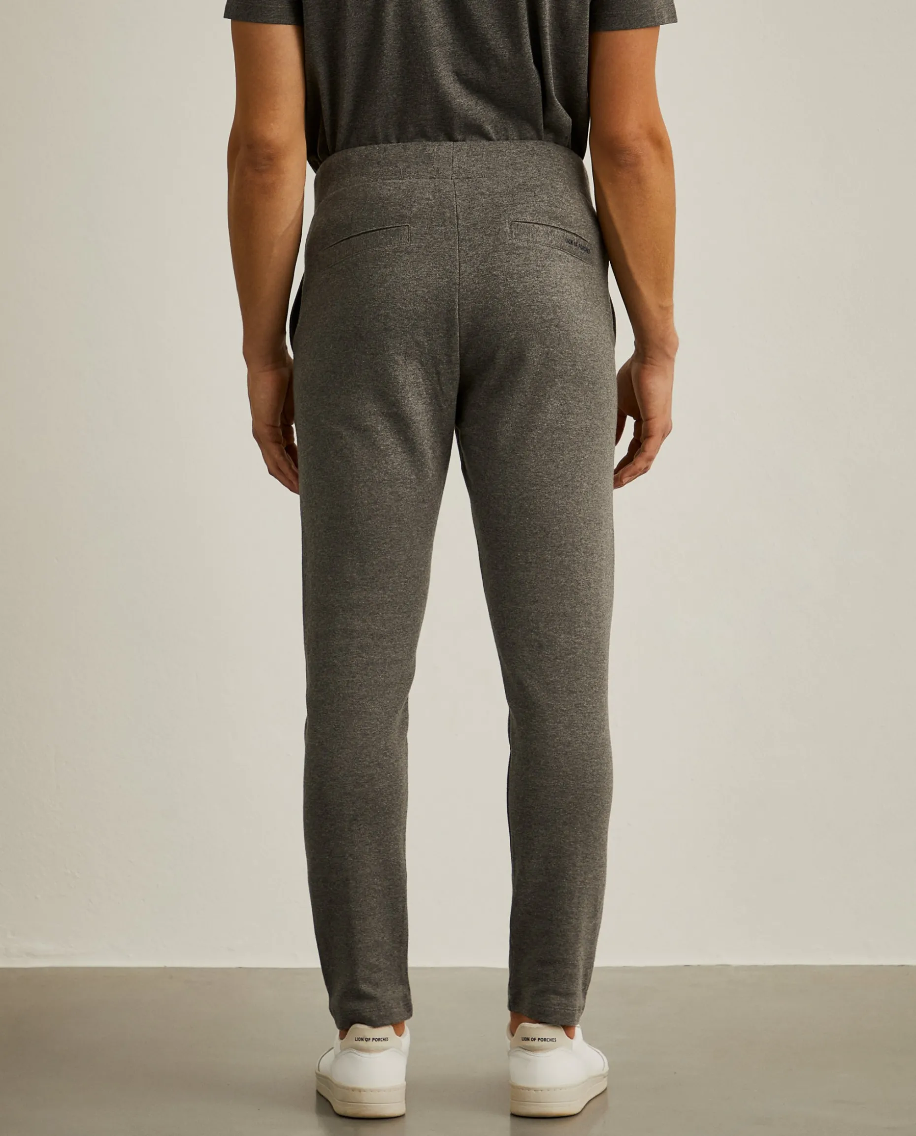 Calças em malha com cordão