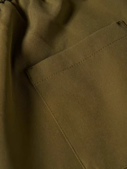 Calças pantalona com elástico na cintura