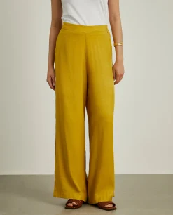 Calças pantalona com liocel