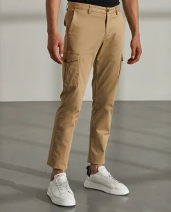 Calças regular fit chino de algodão stretch