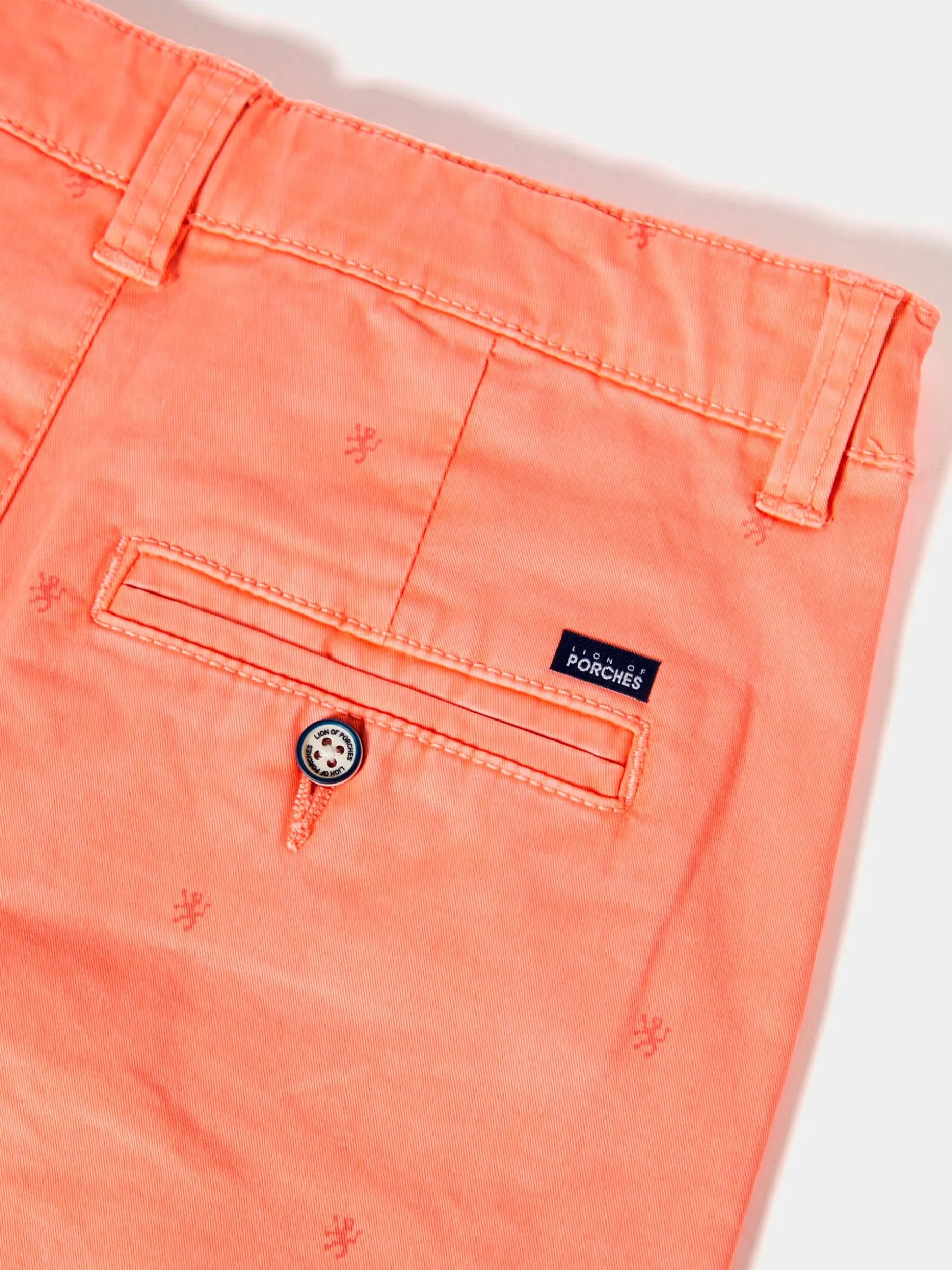 Calções com estampado de leões