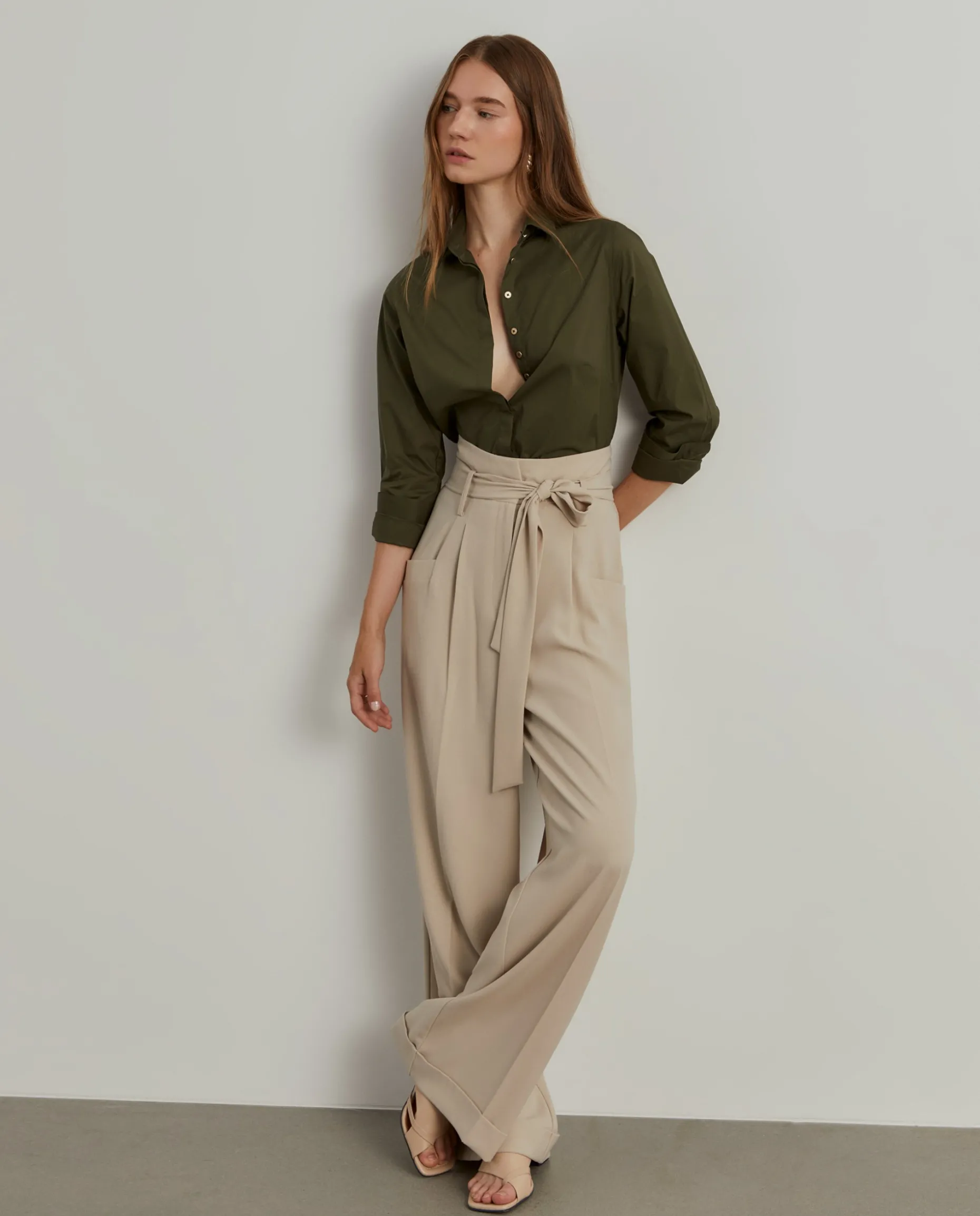 Camisa clássica cintada