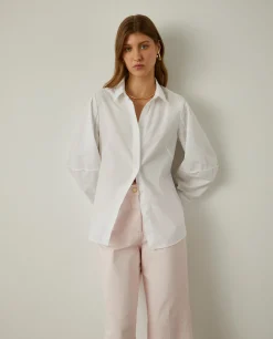 Camisa clássica mangas abalonadas