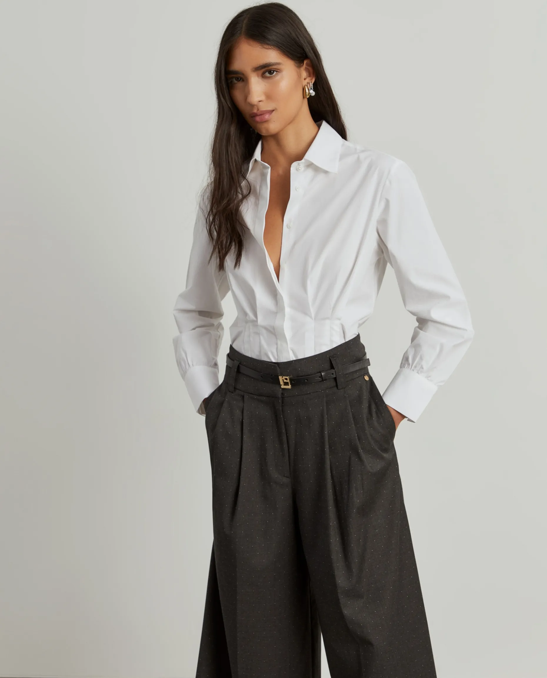 Camisa de algodão com pregas na cintura