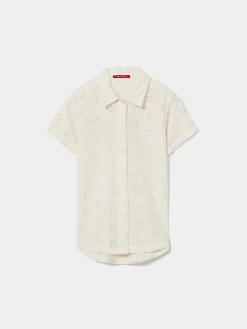 Camisa de manga curta em bordado inglês