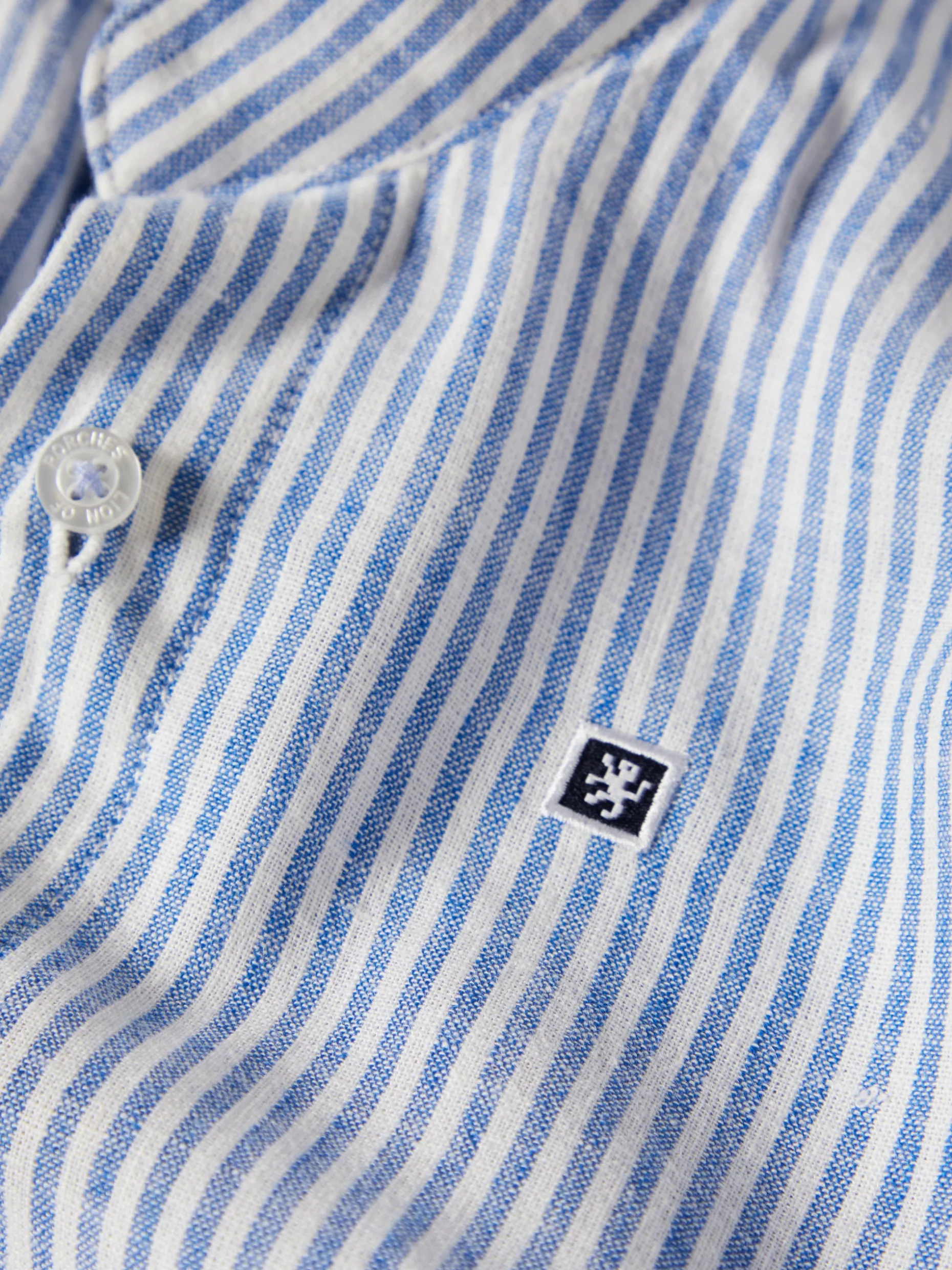 Camisa de riscas com gola mandarim