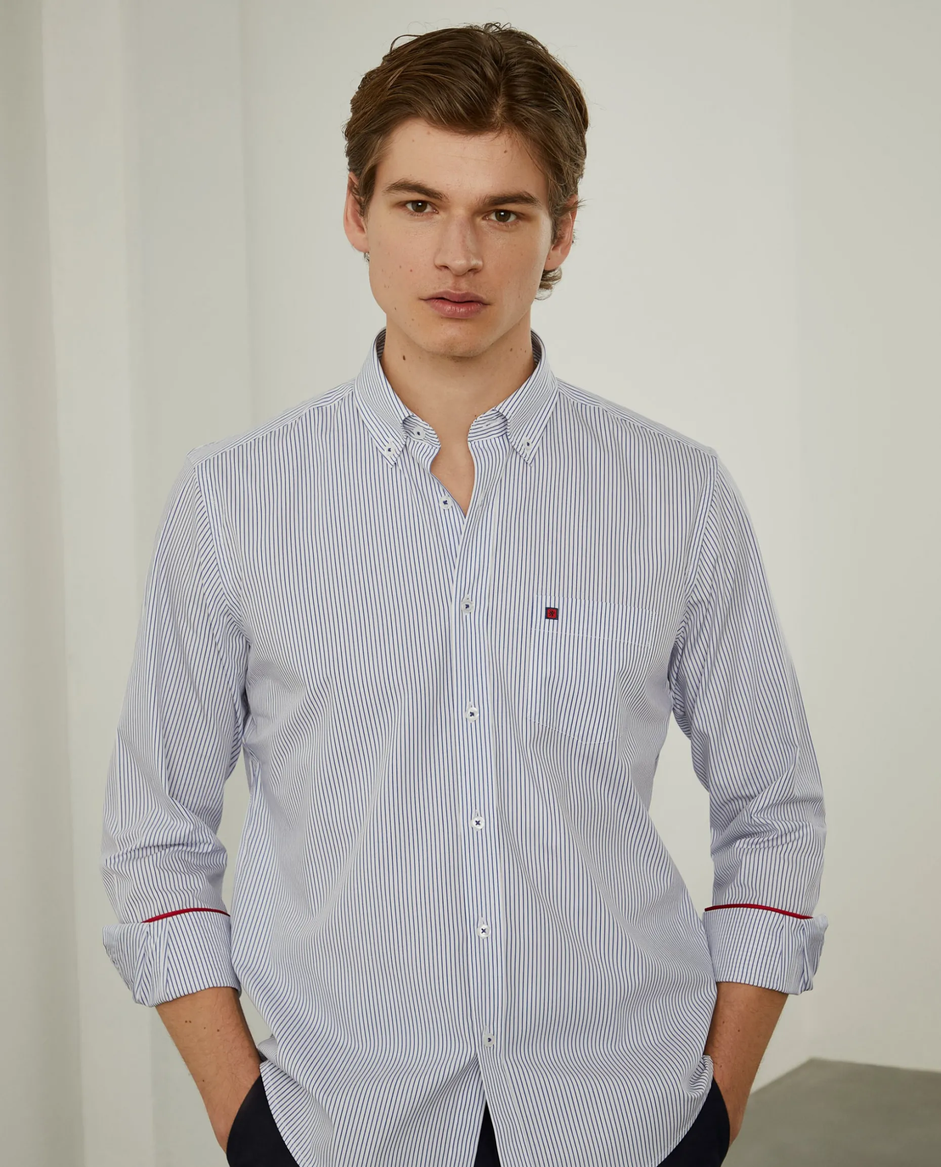 Camisa de riscas regular fit em popelina