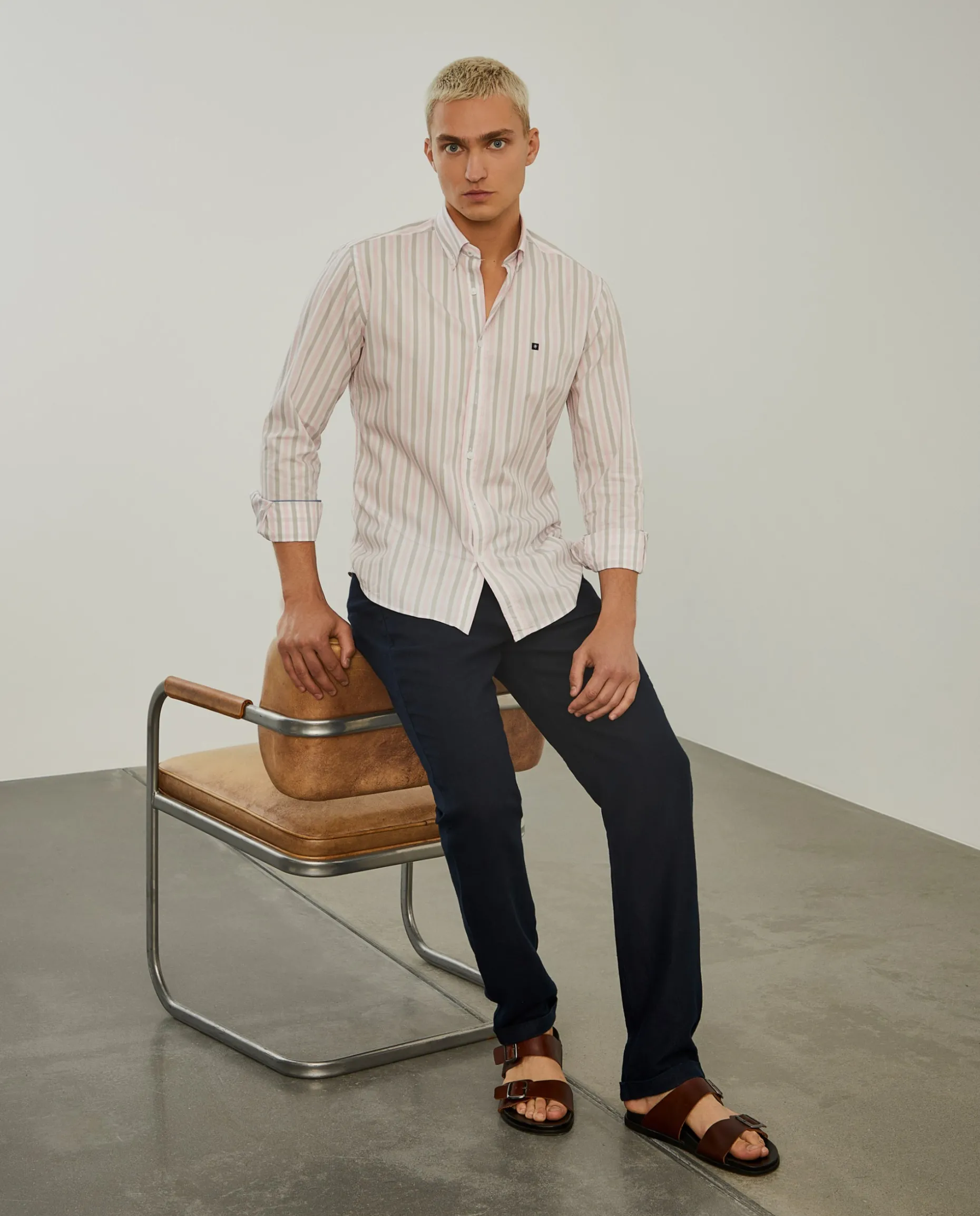 Camisa de riscas slim fit em popelina