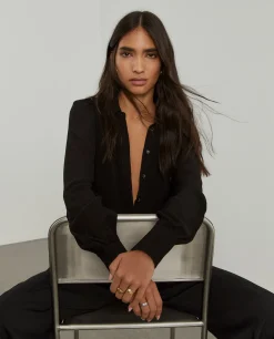 Camisa fluida com transparências