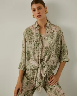 Camisa longa oversize com padrão abstrato
